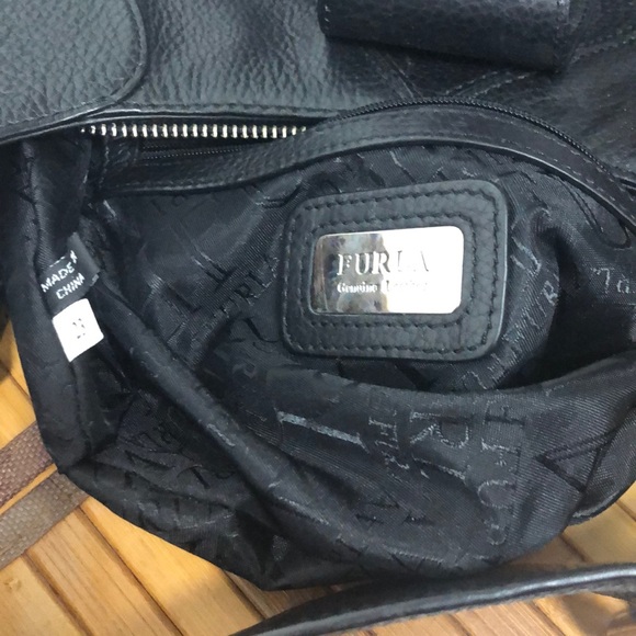 Furla hobo bag (SOLD) - Picture 4 of 7